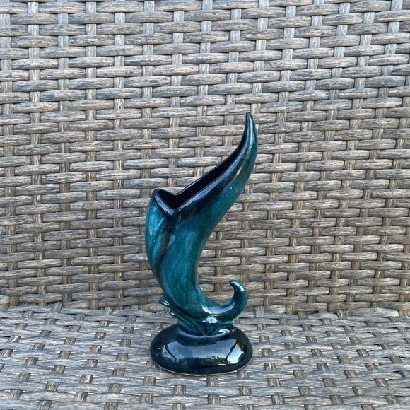 BLUE Mountain Pottery Blue Green Glaze Mini Vase Asymmetrical Style Felt Bottom - Picture 4 of 8